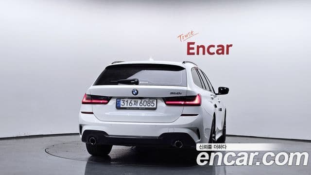 BMW 3 Series 2022 — ფოტო 4/20