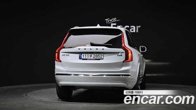 Volvo XC90 2023 — Фото 4/20