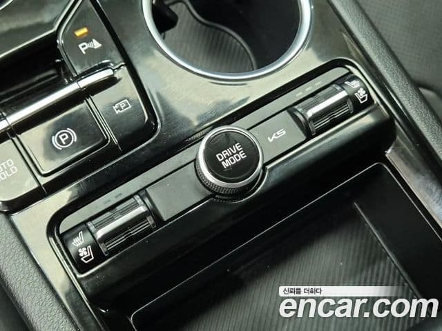 Kia K5 2024 — ფოტო 16/19