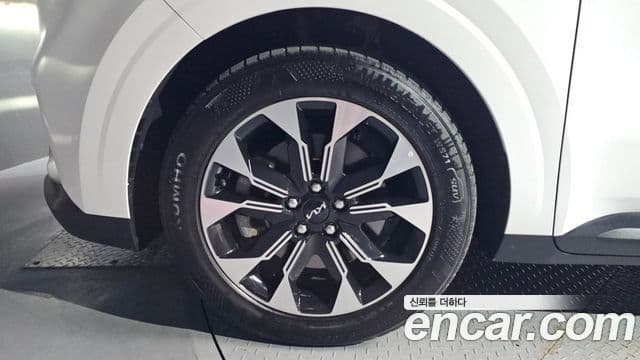 Kia Carnival 2022 — фото 5 из 20