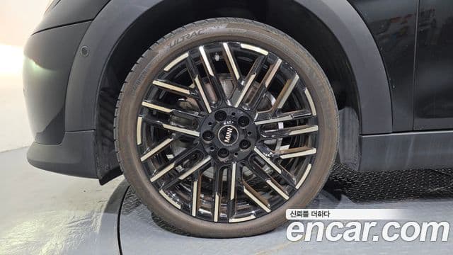 Mini Cooper S 2024 — ფოტო 5/20