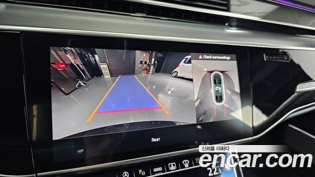 Audi A8 2023 — Photo 10/20