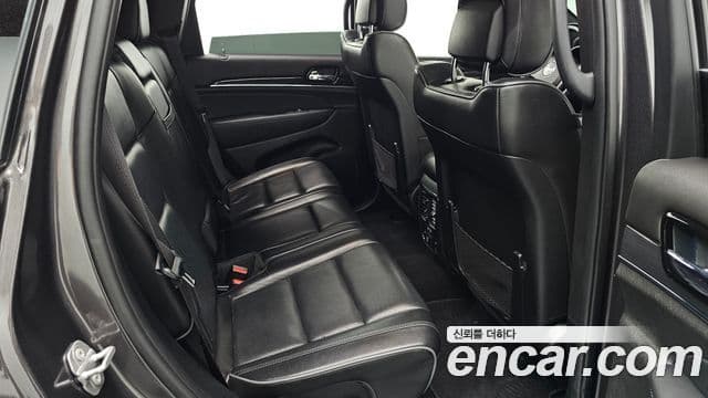 Jeep Grand Cherokee 2020 — фото 11 из 20