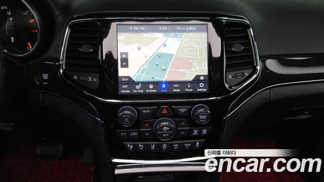 Jeep Grand Cherokee 2020 — Şəkil 13/20
