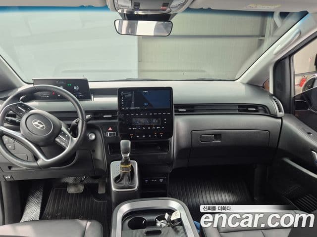 Hyundai Staria 2025 — Şəkil 11/20
