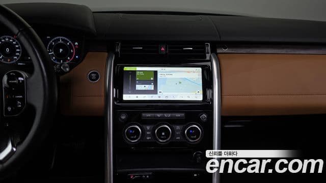 Land Rover Discovery 5 2019 — фото 14 из 20