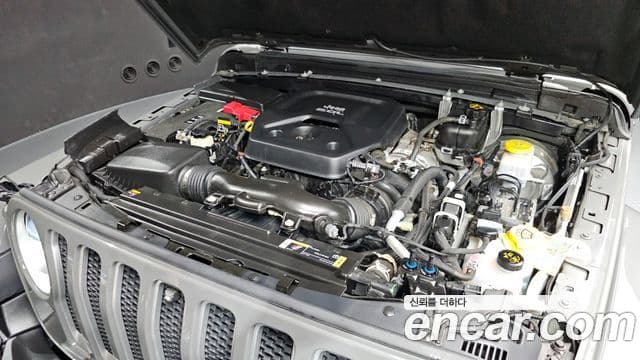 Jeep Wrangler 2023 — Şəkil 23/31