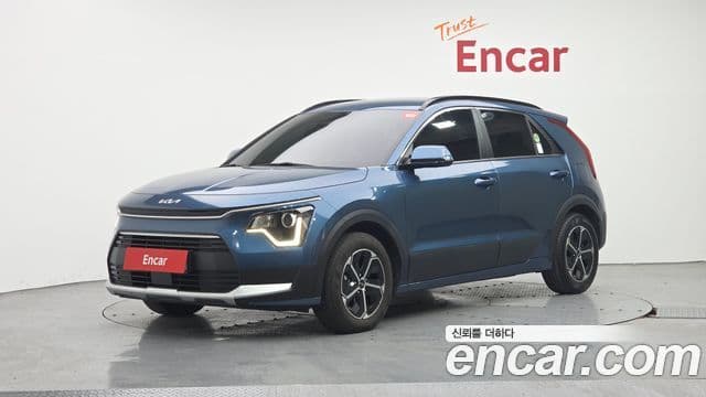 Kia Niro 2022 — Фото 1/20