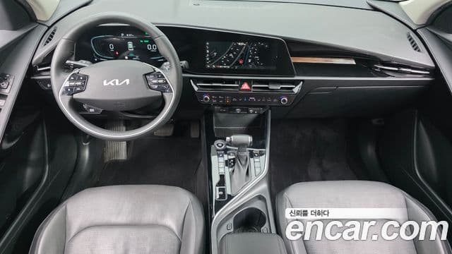 Kia Niro 2022 — Фото 7/20