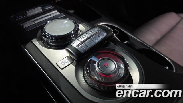 Genesis GV70 2021 — ფოტო 7/20