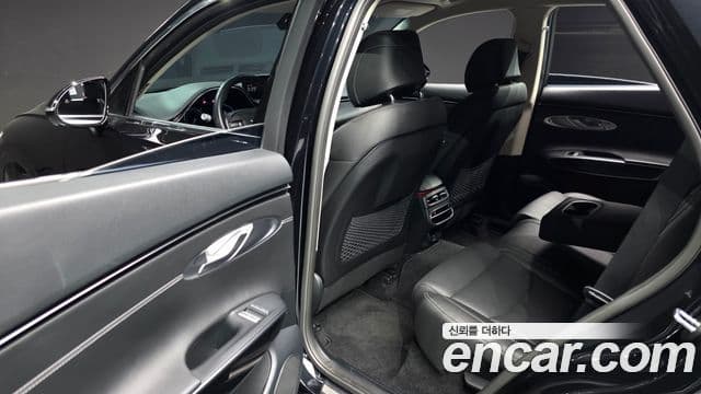 Genesis GV70 2021 — ფოტო 12/20
