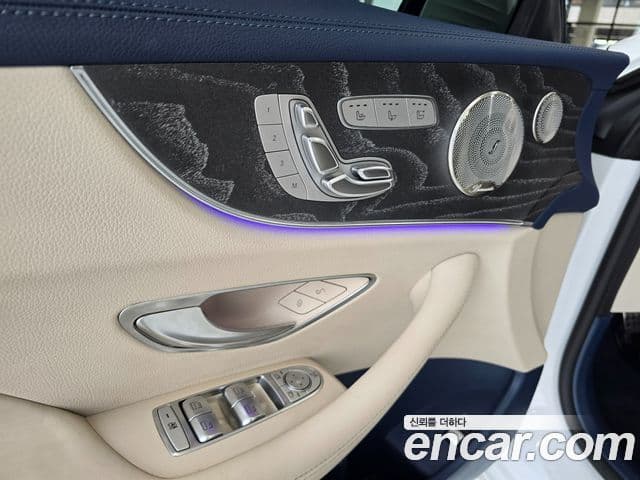 Mercedes-Benz E-Class 2022 — Фото 9/20