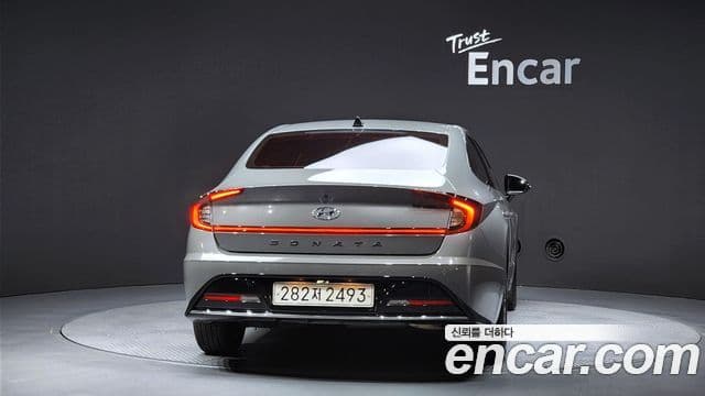 Hyundai Sonata 2022 — ფოტო 4/20