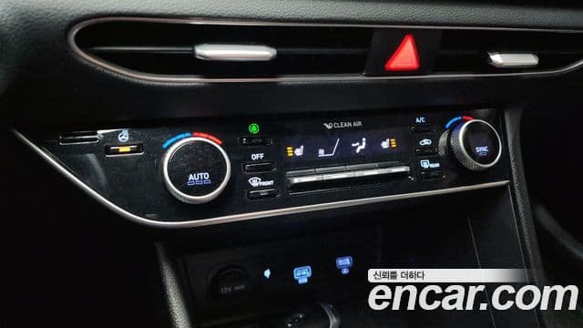 Hyundai Sonata 2022 — ფოტო 17/20