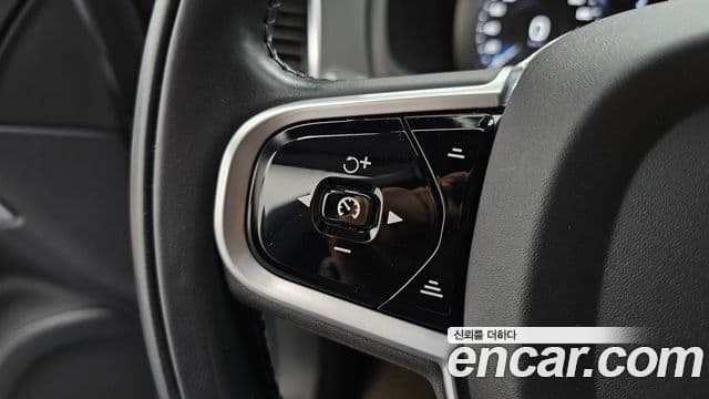 Volvo XC90 2021 — фото 15 из 20