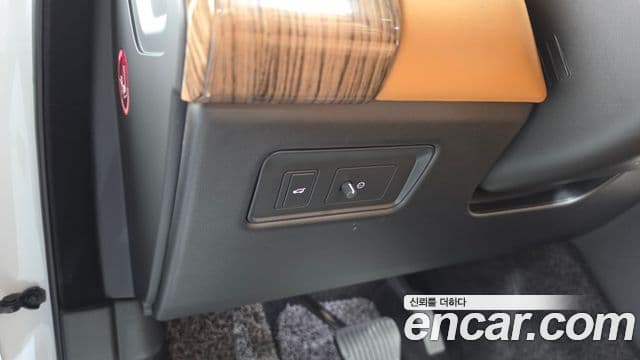 Land Rover Range Rover 2021 — Photo 38/45