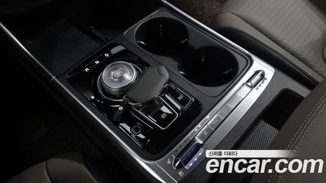Kia Carnival 2024 — Şəkil 9/20