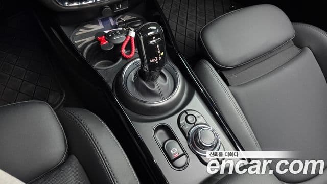 Mini Cooper Clubman 2024 — ფოტო 9/20