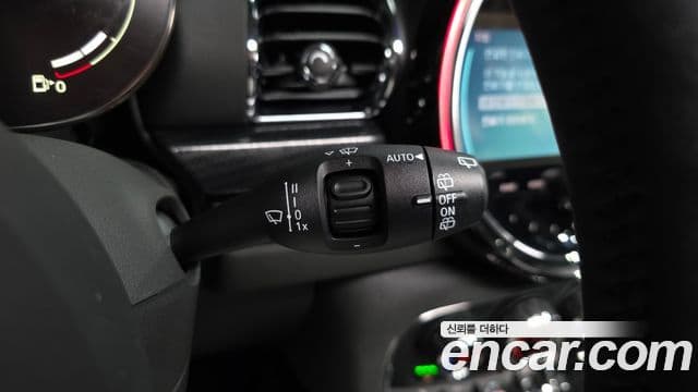 Mini Cooper Clubman 2024 — ფოტო 18/20