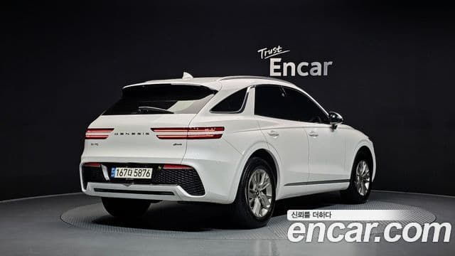 Genesis GV70 2021 — ფოტო 2/20
