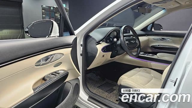 Genesis GV70 2021 — ფოტო 10/20