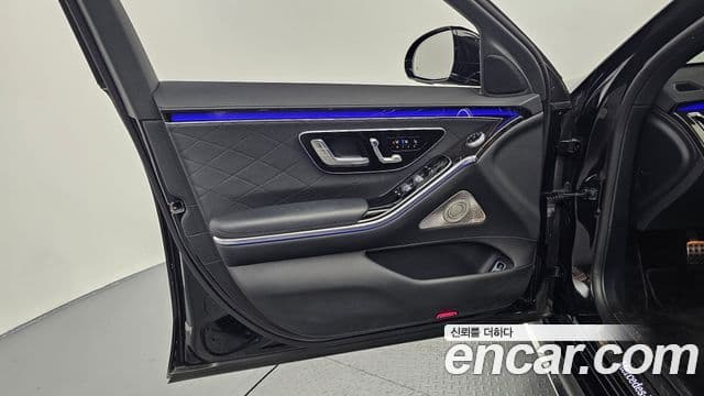 Mercedes-Benz S-Class 2021 — Photo 24/38