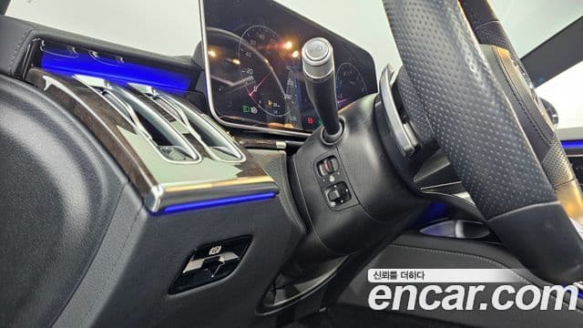 Mercedes-Benz S-Class 2021 — Photo 15/38