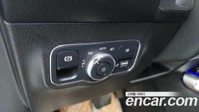 Mercedes-Benz GLB-Class 2021 — фото 18 из 20
