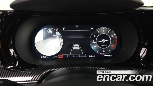 Kia K5 2023 — Şəkil 8/20