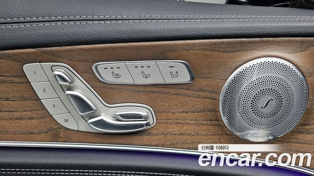 Mercedes-Benz E-Class 2020 — Фото 18/20