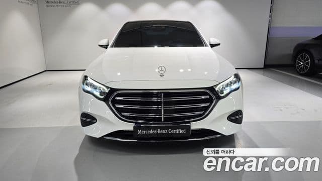 Mercedes-Benz E-Class 2025 — Фото 5/20