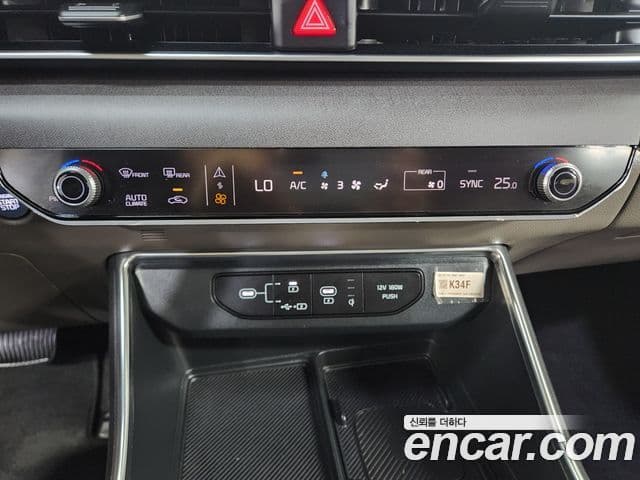 Kia Carnival 2024 — фото 7 из 20