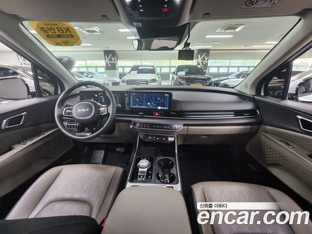Kia Carnival 2024 — фото 14 из 20