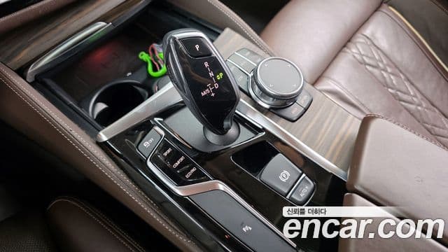 BMW 5 Series 2019 — ფოტო 9/20
