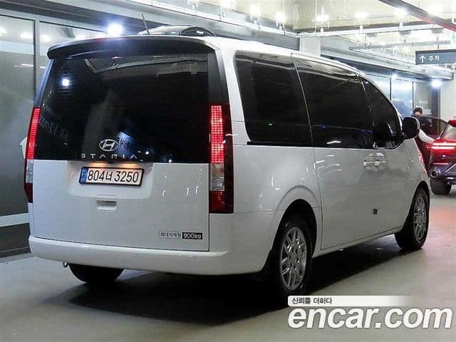 Hyundai Staria 2023 — фото 4 из 20