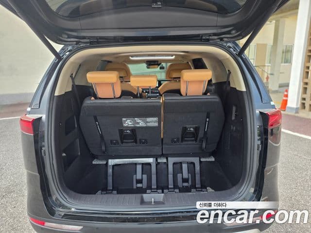 Kia Carnival 2021 — фото 20 из 20