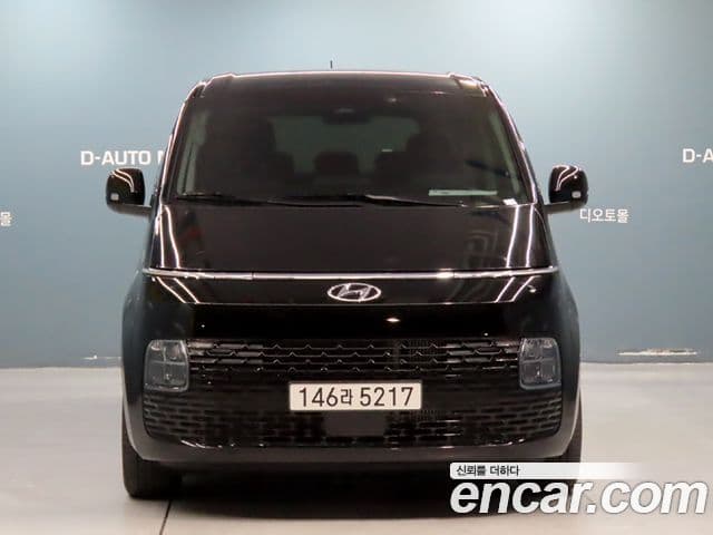 Hyundai Staria 2023 — ფოტო 2/20