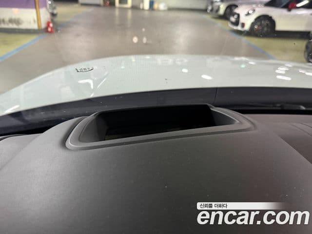 Land Rover Discovery 5 2019 — Şəkil 15/20