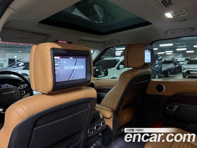 Land Rover Discovery 5 2019 — Şəkil 17/20