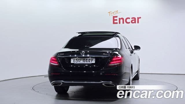 Mercedes-Benz E-Class 2019 — Фото 4/20