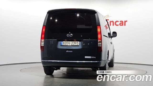 Hyundai Staria 2023 — ფოტო 4/20