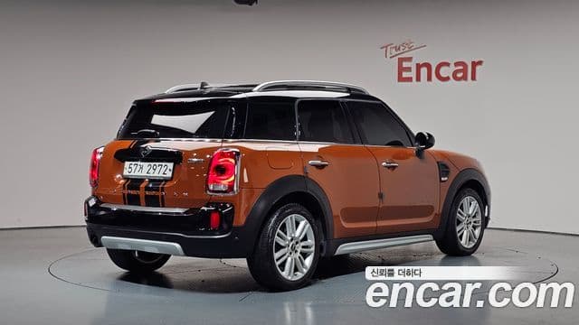 Mini Cooper Countryman 2018 — Şəkil 34/35