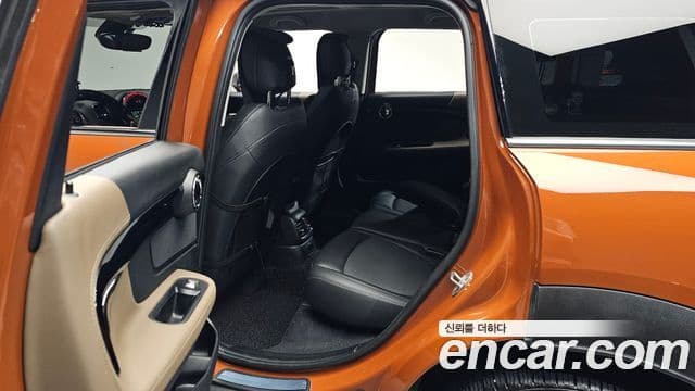 Mini Cooper Countryman 2018 — Şəkil 12/35