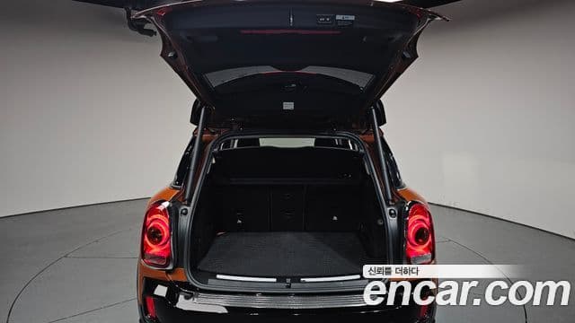 Mini Cooper Countryman 2018 — Şəkil 15/35