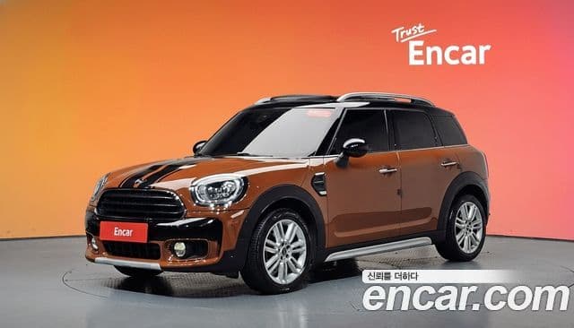 Mini Cooper Countryman 2018 — Şəkil 33/35