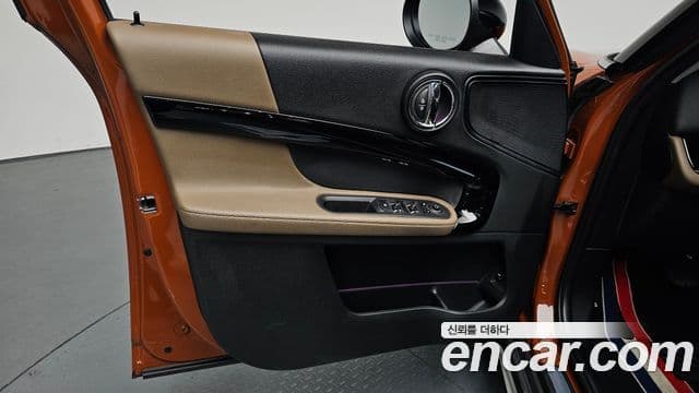 Mini Cooper Countryman 2018 — Şəkil 23/35