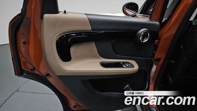 Mini Cooper Countryman 2018 — Şəkil 24/35