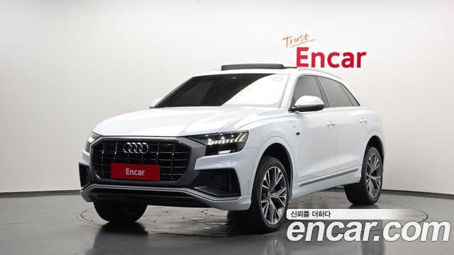 Audi Q7 2021 — ფოტო 1/20