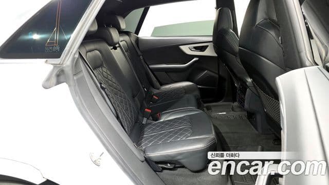 Audi Q7 2021 — ფოტო 11/20