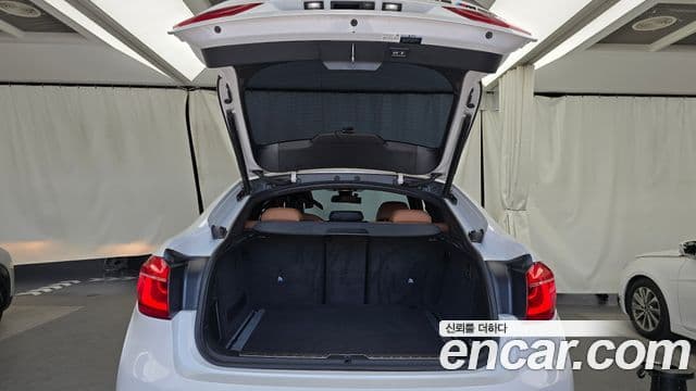 BMW X6 2018 — фото 20 из 20